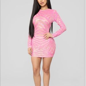 NWT med Fashion Nova neon pink sequin sheer dress